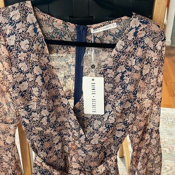 Saints and Secrets floral dress - Picture 4 of 10